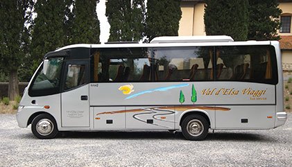 Noleggio Autobus Pullman e Minibus con Conducente